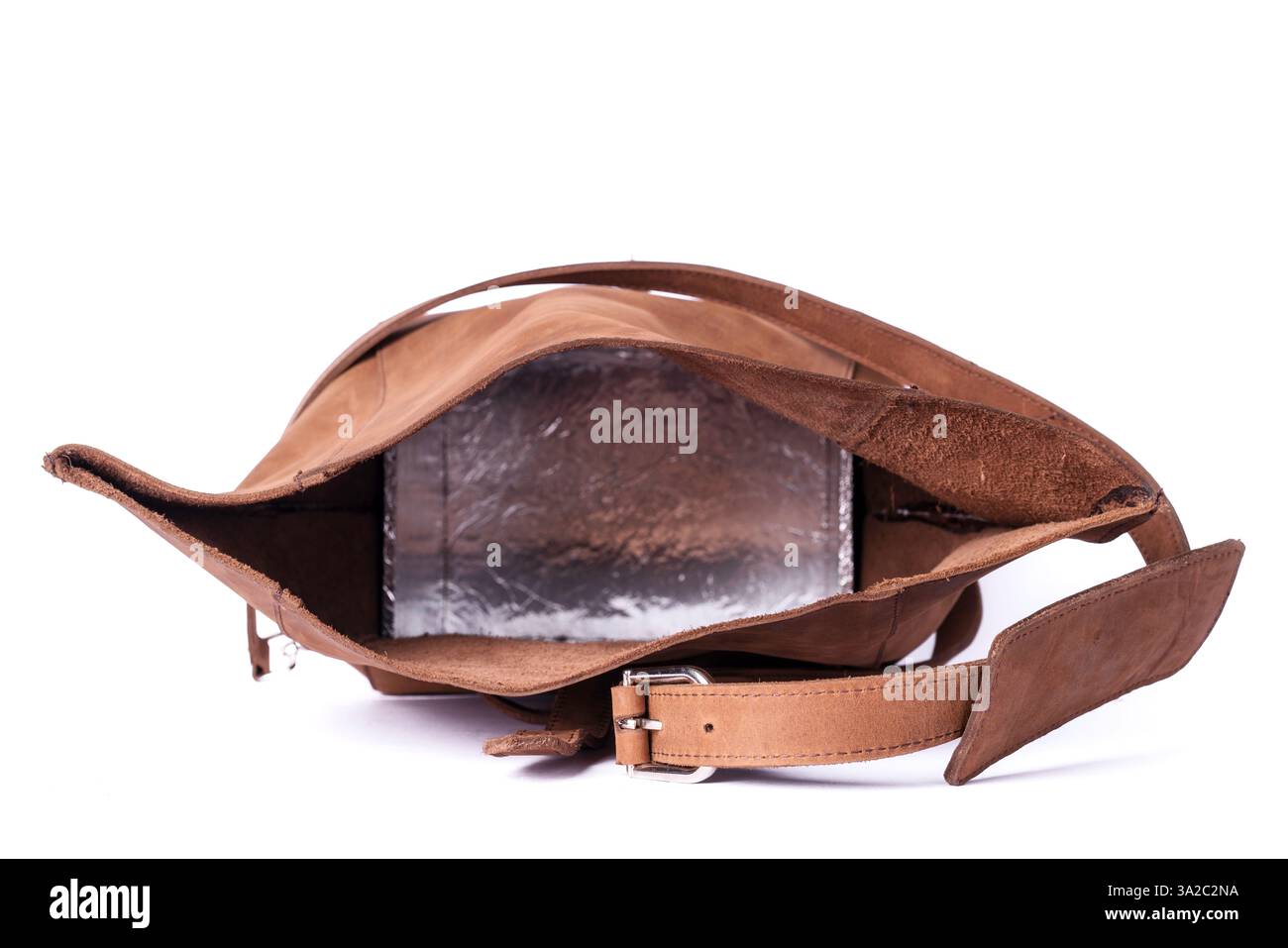 Handgefertigte Ledertasche mit hochwertiger Qualität, reichhaltiger Textur und zeitlosem Stil, perfekt für Mode, Reisen und Lifestyle-Marketing. Stockfoto