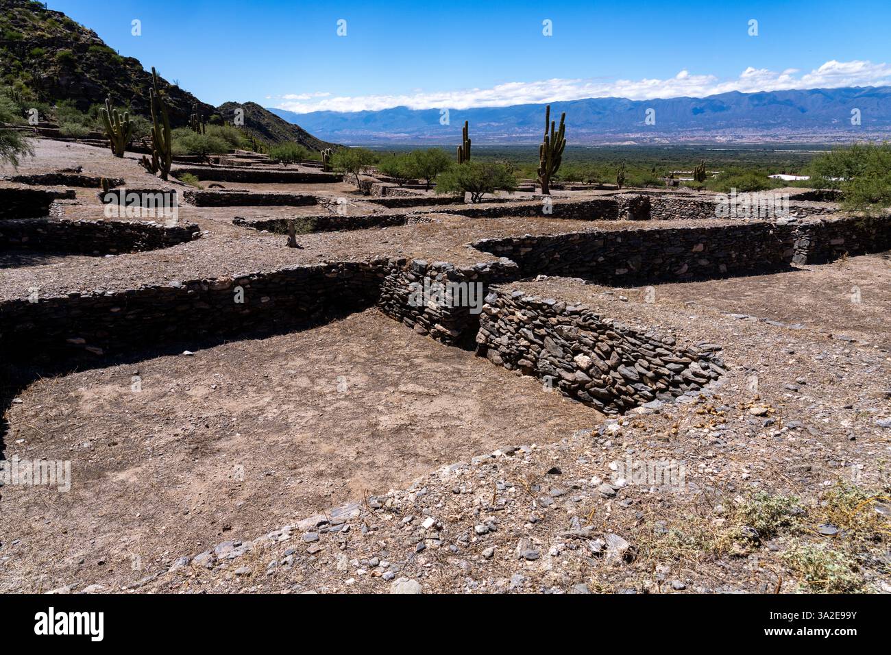 Die prähispanischen Ruinen des Quilmes Archeological Park in Tucuman, Argentinien. Stockfoto