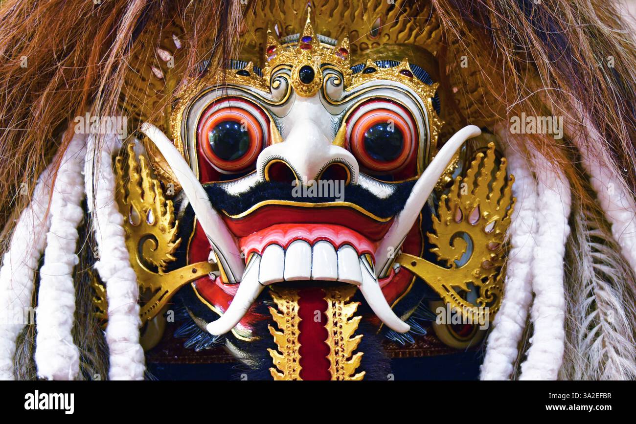 Barong, Maske der geheimnisvollen balinesischen Kreatur, le dieu des Esprits, verwendet im Theater und bei Tanzveranstaltungen, Indonesien, Bali, Denpasar Stockfoto
