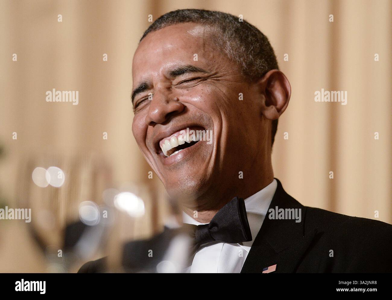Mai 2014 - Washington, District of Columbia, Vereinigte Staaten von Amerika - Präsident Barack Obama nimmt an der jährlichen Gala der White House Correspondents Association im Washington Hilton Hotel am 3. Mai 2014 in Washington, DC Teil. Kredit: Olivier Douliery/Pool über CNP (Kredit-Bild: © Olivier Douliery/CNP/ZUMAPRESS.com) Stockfoto