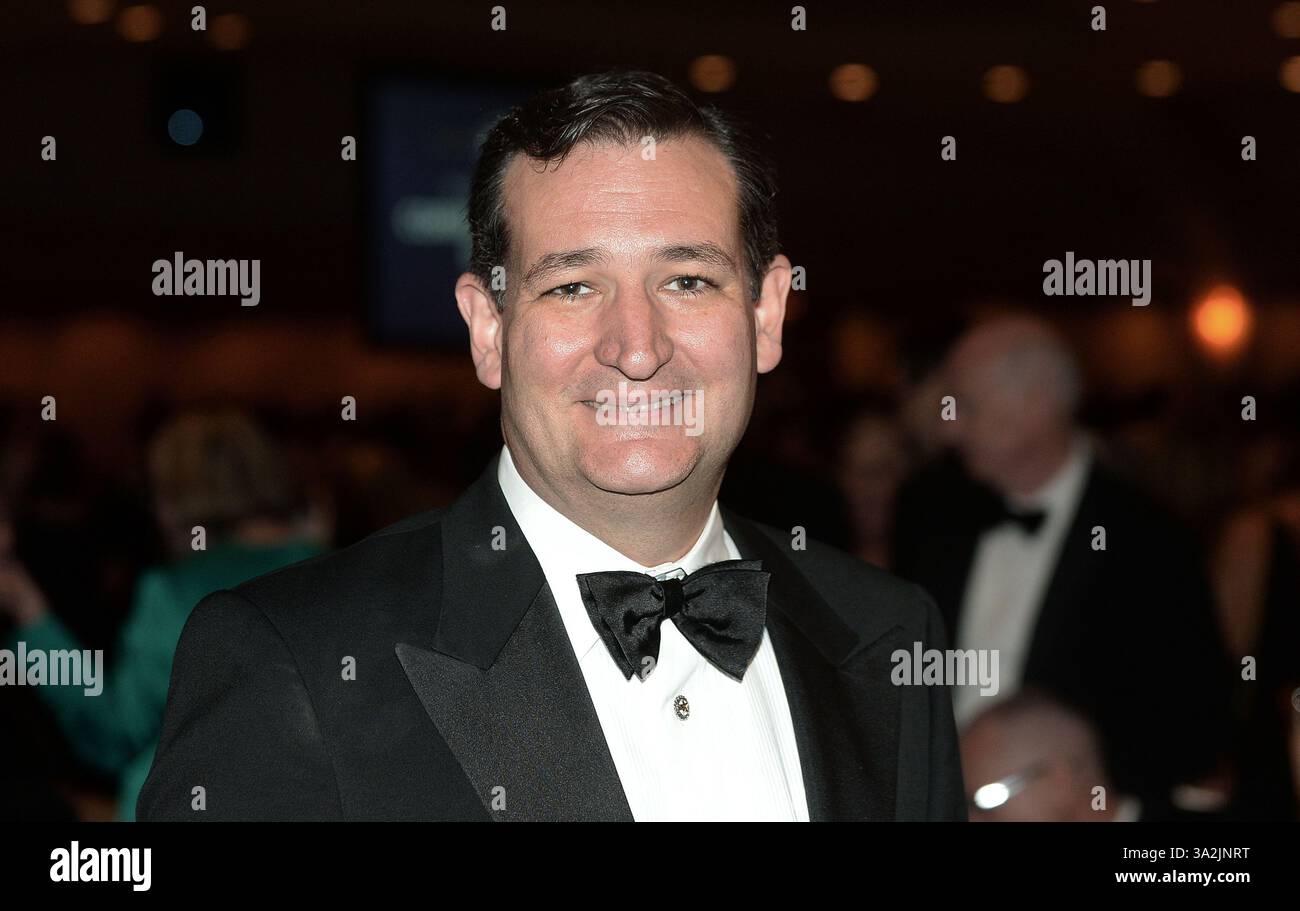 4. Mai 2014 - Washington, District of Columbia, Vereinigte Staaten von Amerika - Senator Ted Cruz (Republikaner von Texas) nimmt an der jährlichen Gala der White House Correspondents Association im Washington Hilton Hotel am 3. Mai 2014 in Washington, DC Teil. Kredit: Olivier Douliery/Pool über CNP (Kredit-Bild: © Olivier Douliery/CNP/ZUMAPRESS.com) Stockfoto