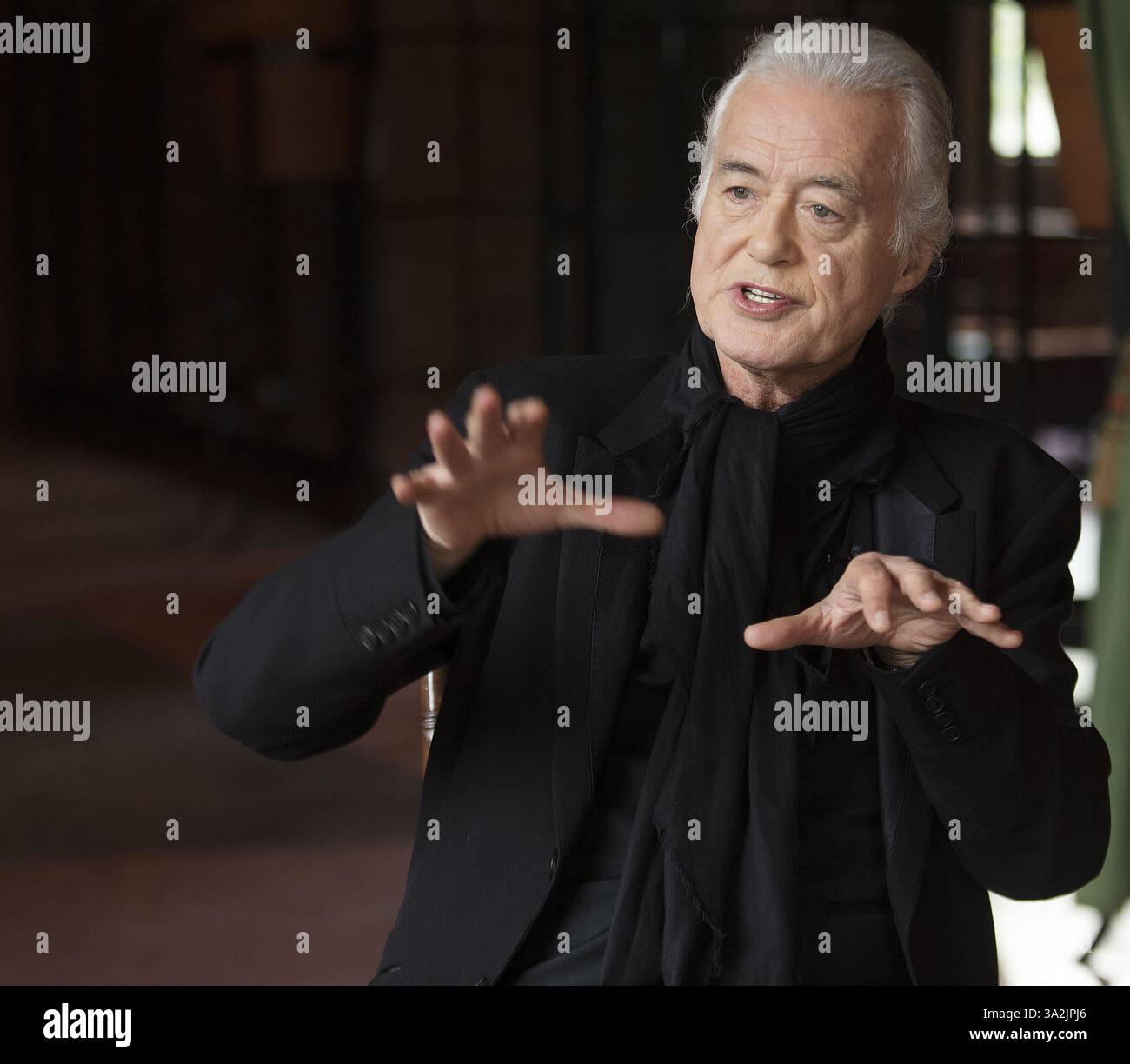 14. Mai 2014: Toronto, ON, Kanada: Interview des legendären Leadgitarristen Jimmy Page in New York City am Mittwoch, 14. Mai 2014. Craig Robertson/Toronto Sun/QMI Agency (Kreditbild: © Craig Robertson/QMI Agency/ZUMAPRESS.com) Stockfoto