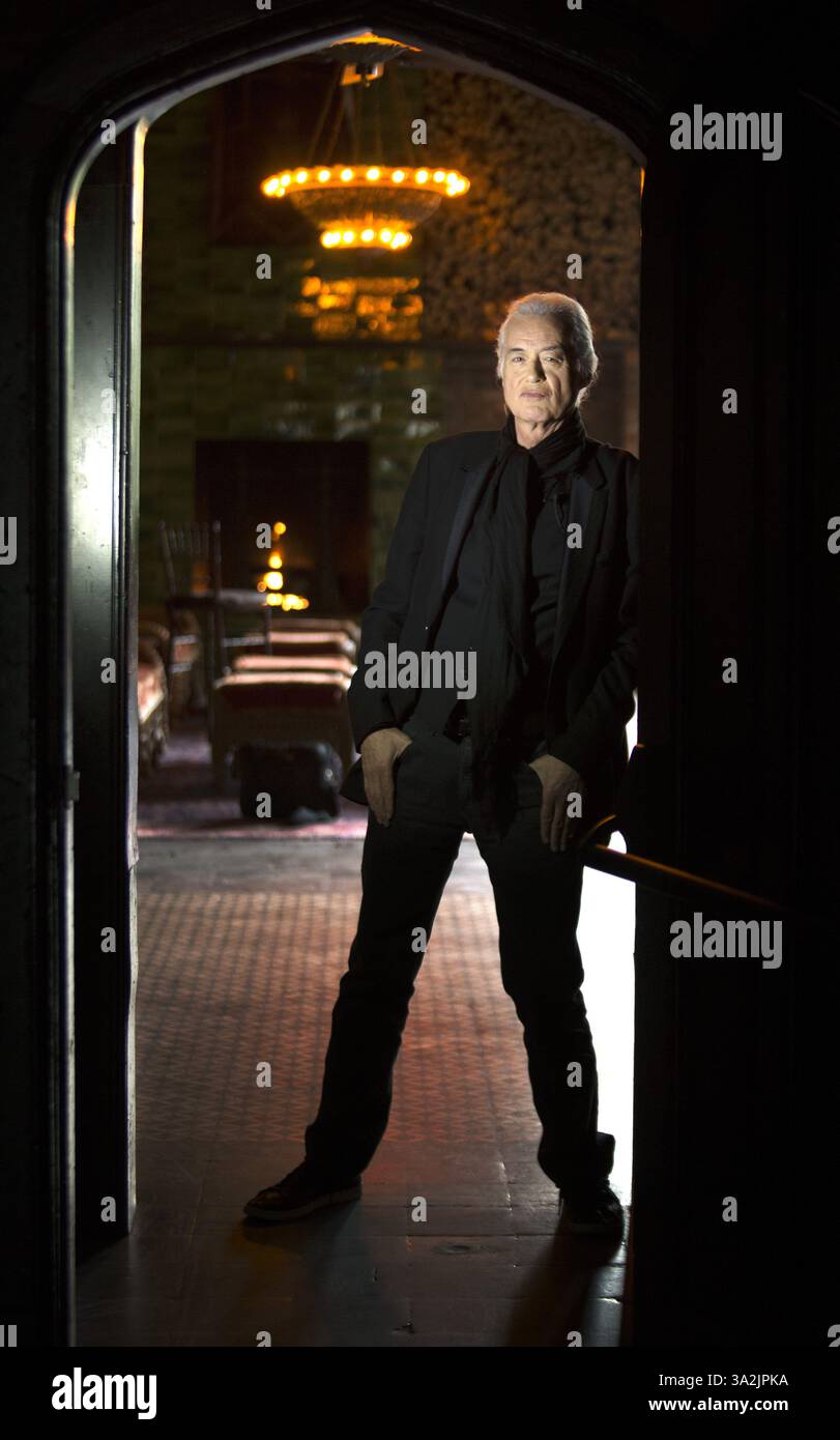 14. Mai 2014: Toronto, ON, Kanada: Interview des legendären Leadgitarristen Jimmy Page in New York City am Mittwoch, 14. Mai 2014. Craig Robertson/Toronto Sun/QMI Agency (Kreditbild: © Craig Robertson/QMI Agency/ZUMAPRESS.com) Stockfoto