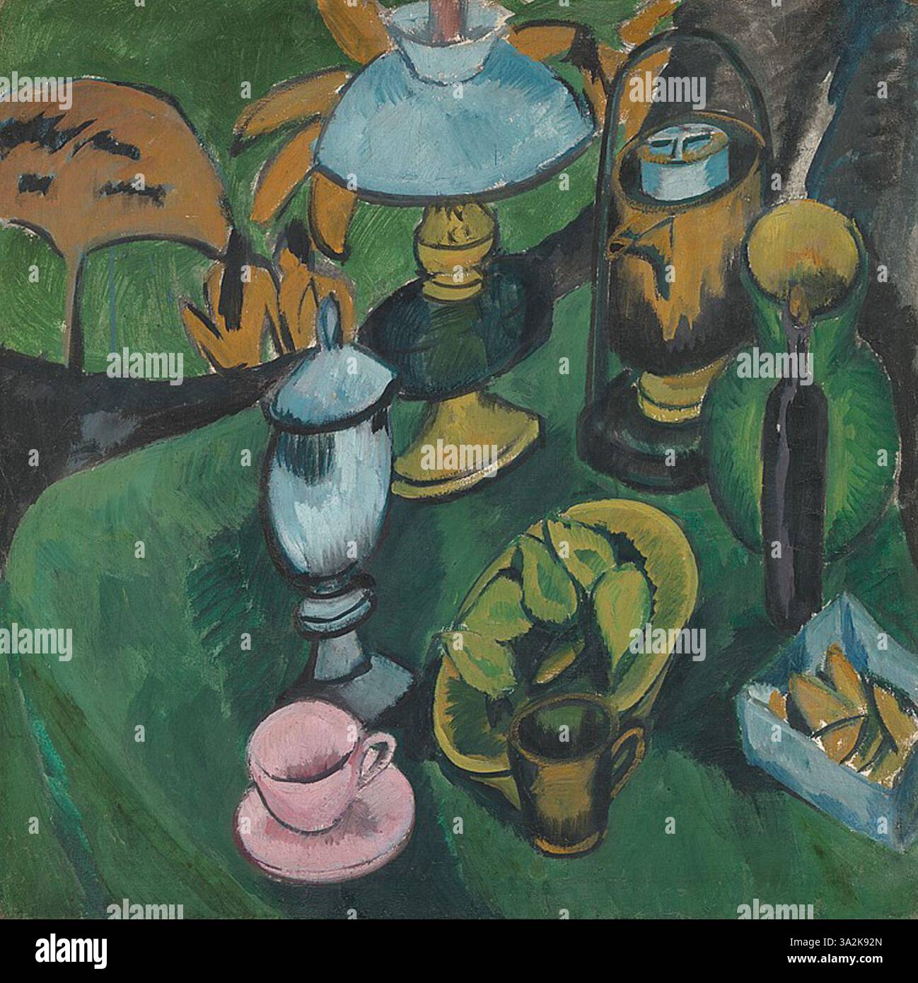 Dieses Stillleben zeigt eine Lampe als zentrales Objekt, umgeben von subtilen Details, die Kirchners Interesse an Alltagsgegenständen widerspiegeln. Seine Verwendung von Form und Farbe verleiht dieser einfachen häuslichen Szene Tiefe. Stockfoto