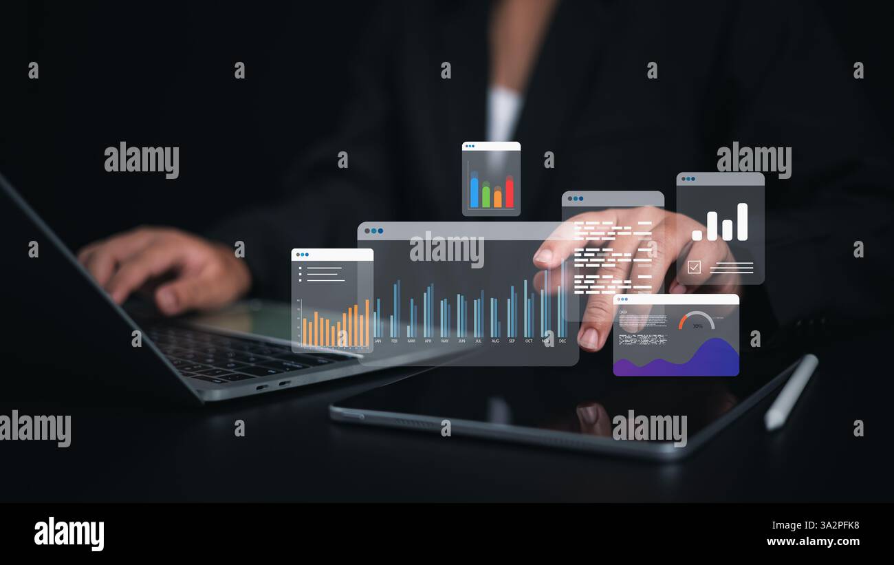 Analyse von Geschäftsdaten, Geschäftsentwicklung, die zum Erfolg führt, Markt- und strategische Planung, Geschäftsmann mit Notebook-Leistungsindikator Dashboa Stockfoto