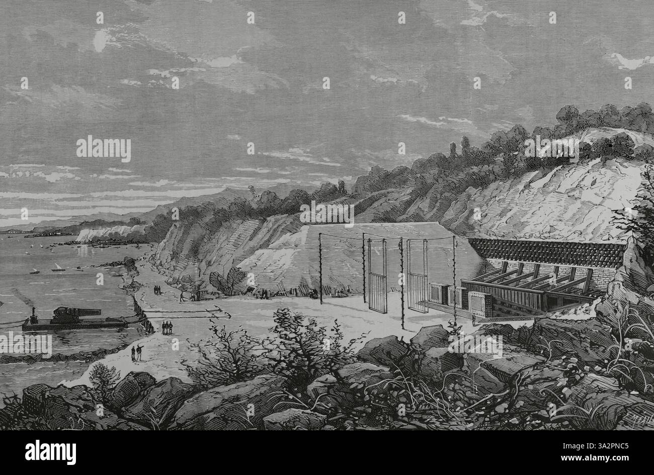 Italien. Muggiano Polygon (La Spezia). Vergleichstests an 48 Zentimeter dicken Panzerplatten, die von der italienischen Marine im November und Dezember 1882 mit einem 100-Tonnen-Geschütz durchgeführt wurden. Der Zweck war die Wahl der geeigneten Rüstung für ihre Kriegsschiffe. Stich von F. Méaulle. La Ilustración Española y Americana (die spanische und amerikanische Illustration), 1883. Stockfoto