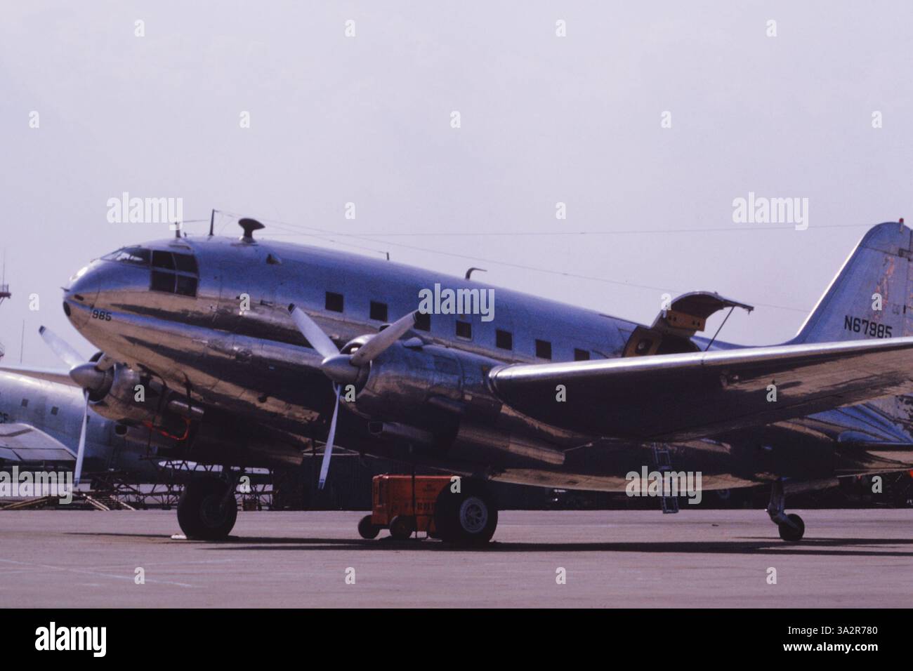 Curtiss C-46F N67985, 1970er Jahre Stockfoto