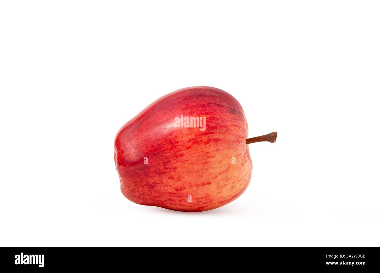 Isolierte rote Apfelfrucht. Ganzer rosafarbener Apfel isoliert Stockfoto