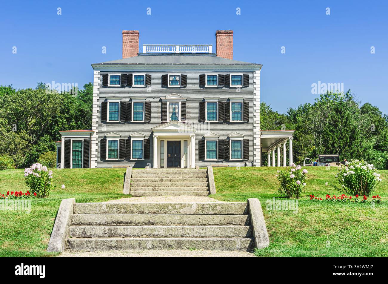 Das historische Codman House, auch bekannt als The Grange, wurde um 1740 im georgianischen Stil erbaut, Lincoln, Massachusetts, New England, USA Stockfoto