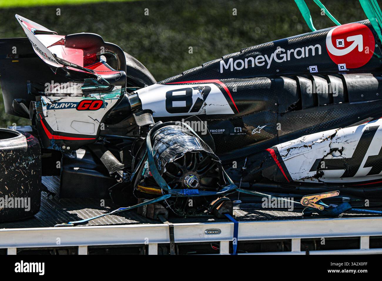 Malbourne, Australien. Februar 2025. 19/2025 - Oliver Bearman (GBR) - Haas F1-Team während der Trainingssitzung des Formel 1 Louis Vuitton Australian Grand Prix 2025 am Freitag; Albert Park, Melbourne, Australien, 14. Bis 16. März 2025 (Foto: Alessio de Marco/SIPA USA) Credit: SIPA USA/Alamy Live News Stockfoto