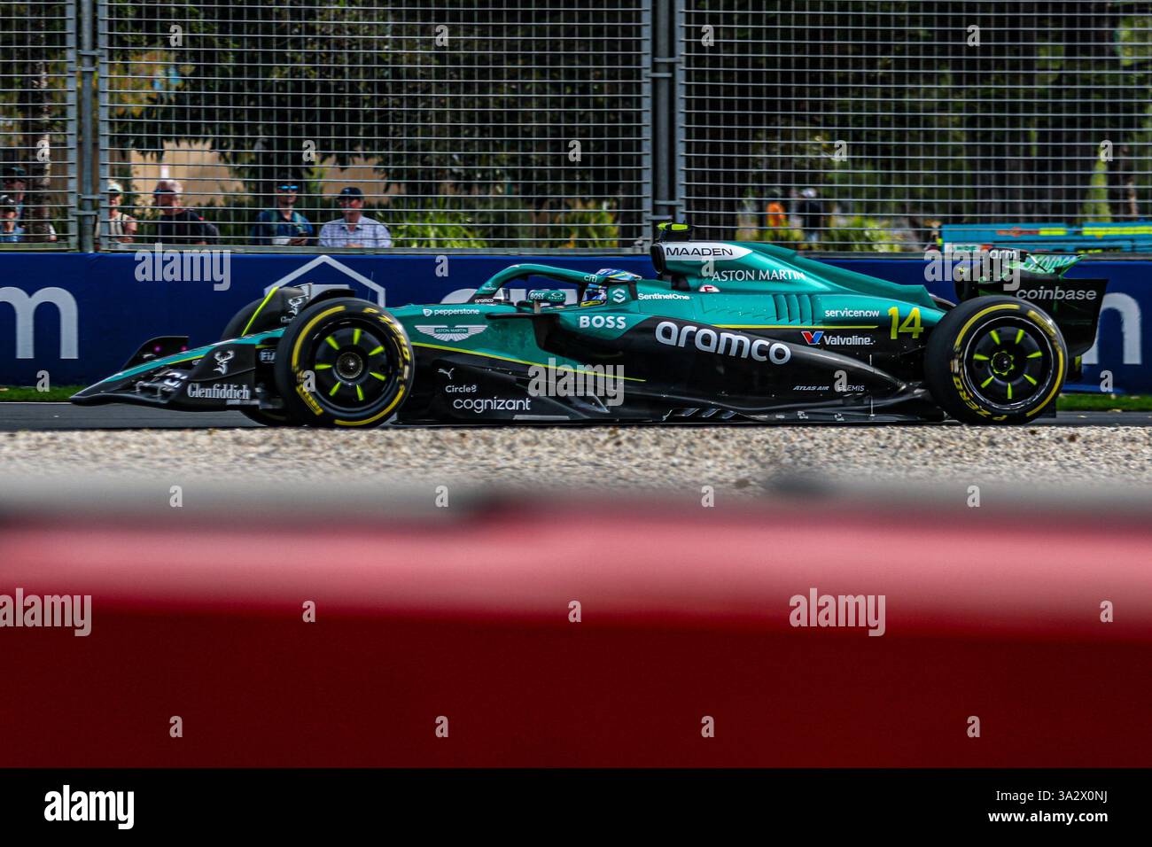 Malbourne, Australien. Februar 2025. 19/2025 - Fernando Alonso (ESP) - Aston Martin Aramco F1-Team - Aston Martin AMR25 - Mercedes während des Freitagstraining des Formel 1 Louis Vuitton Grand Prix 2025 von Australien; Albert Park, Melbourne, Australien, 14. Bis 16. März 2025 (Foto: Alessio de Marco/SIPA USA) Credit: SIPA USA/Alamy Live News Stockfoto