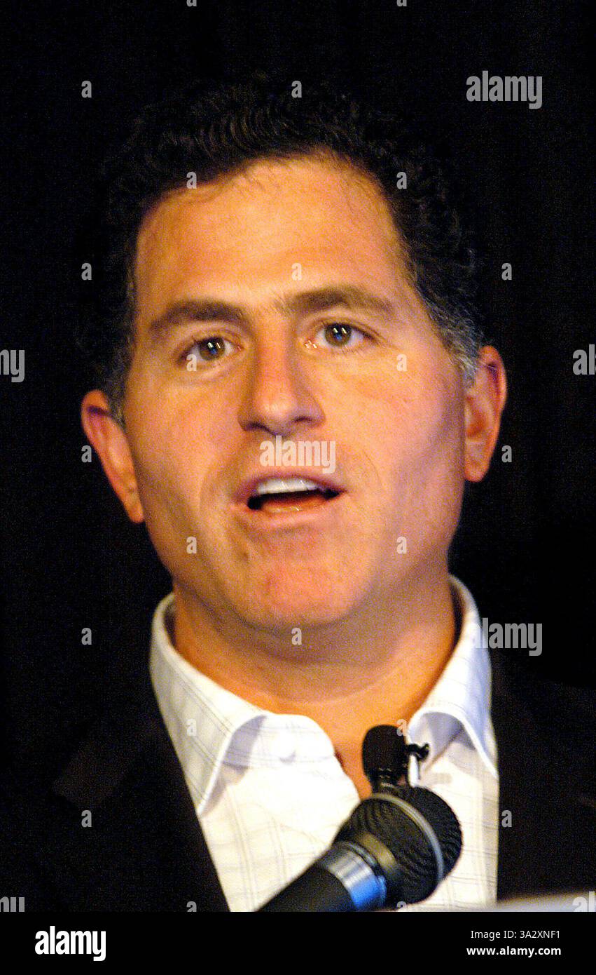 14. August 2002 - K45324AR. MICHAEL DELL, PRESSEKONFERENZ, DIE NEUESTEN COMPUTER UND FERNSEHEN VON DELL ZU ENTHÜLLEN. . THE RITZ-CARLTON NEW YORK CITY. .09-28-2005. ANDREA RENAULT / 2005. (Kredit-Bild: © Globe Photos/ZUMAPRESS.com) Stockfoto