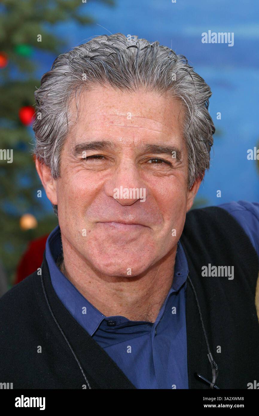 27. Oktober 2002 - Hollywood, Kalifornien - Regisseur MICHAEL LEMBECK... SANTA CLAUSE 2 PREMIERE. IM EL CAPITAN THEATRE IN HOLLYWOOD, CA. FITZROY BARRETT / 27.10.2002 K26859FB (D) (Kredit-Bild: © Globe Photos/ZUMAPRESS.com) Stockfoto
