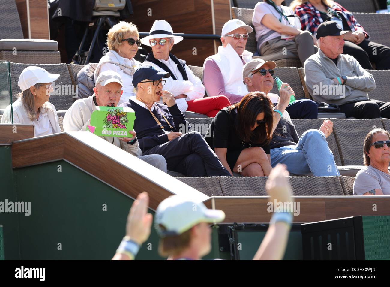 Indian Wells, Kalifornien, USA. März 2025. Bill Gates und Melinda Gates bei den BNP Paribas Open 2025 im Indian Wells Tennis Garden am 13. März 2025 in Indian Wells, Kalifornien. Kredit: Hoo Me. Com/Media Punch/Alamy Live News Stockfoto