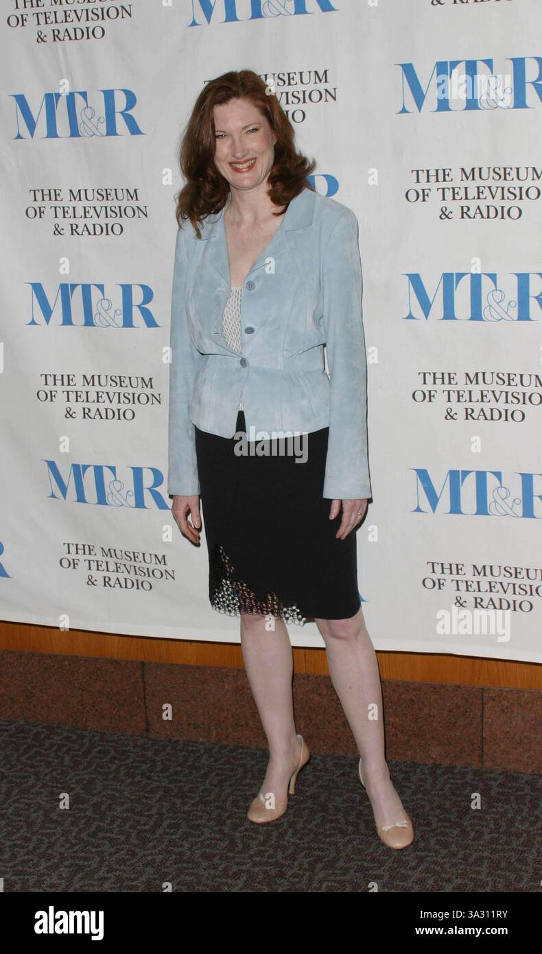 15. MÄRZ 2004 - WEST HOLLYWOOD, KALIFORNIEN, USA - ANNETTE O'TOOLE - DAS MUSEUM OF TELEVISION AND RADIO PRÄSENTIERT DAS 21. JÄHRLICHE WILLIAM PALEY TV FESTIVAL. DGA THEATER, WEST HOLLYWOOD, CA -.03/15/2004 -. NINA PROMMER/ 2004.K35941NP(Bild: © Globe Photos/ZUMAPRESS.com) Stockfoto