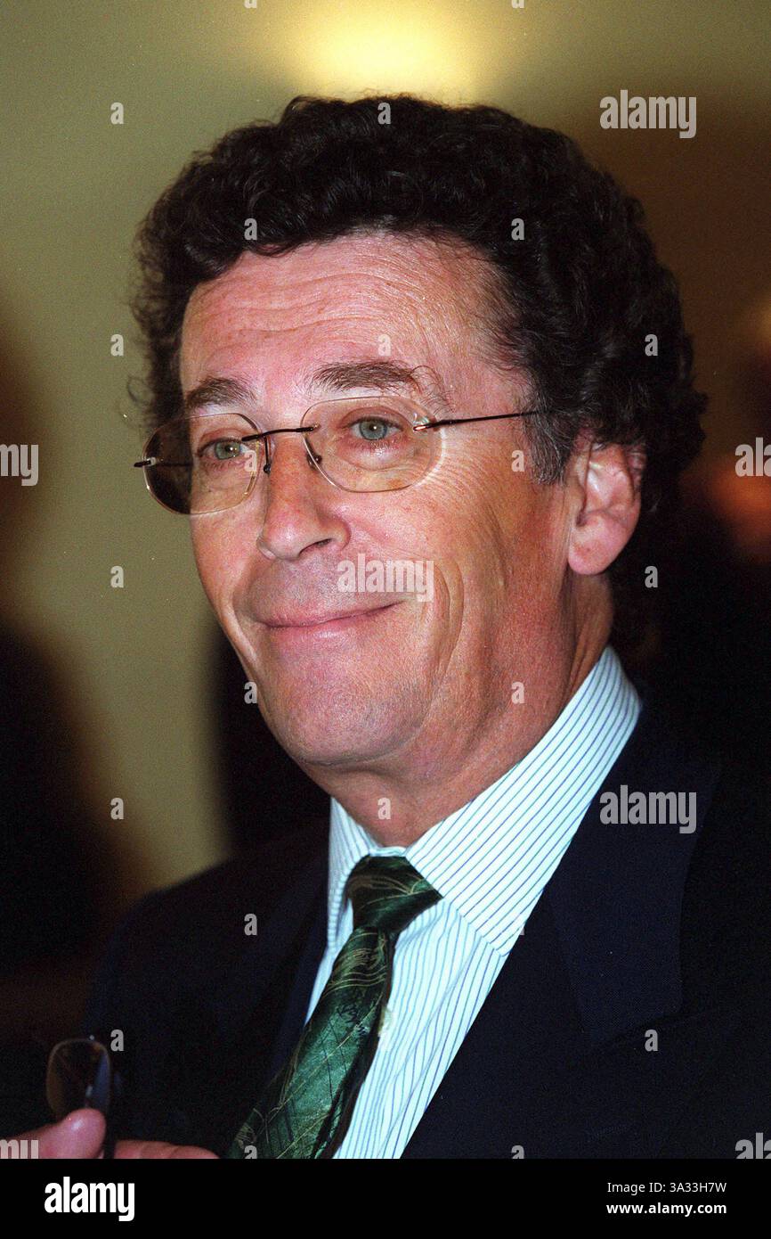 April 1999 - Scarborough, North Yorkshire, England - ROBERT POWELL.ACTOR.23/04/1999.R37E22C.CREDIT:(Bild: © Globe Photos/ZUMAPRESS.com) Stockfoto