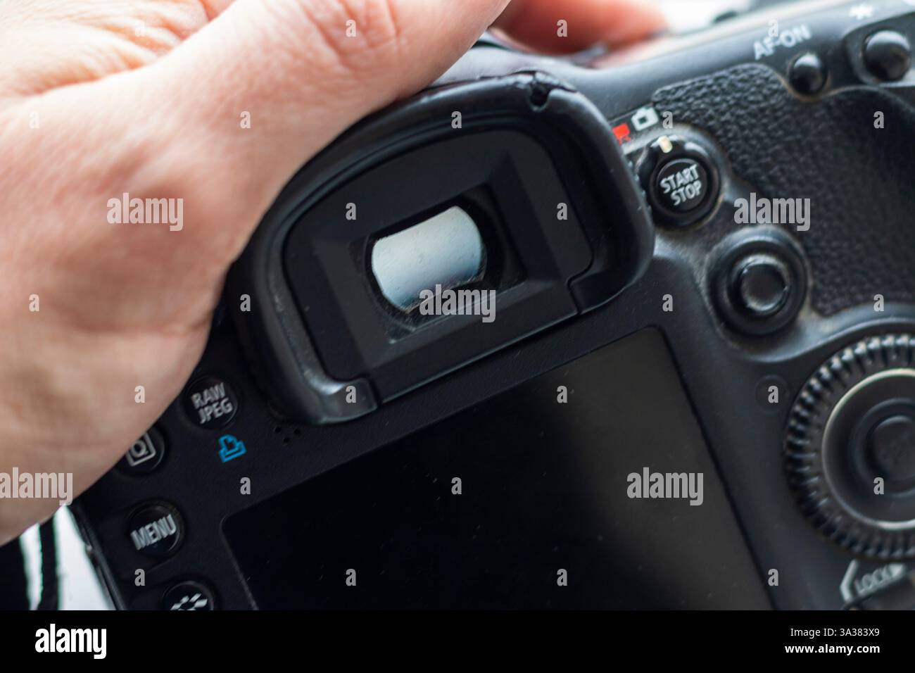 Nahaufnahme des abgenutzten Kameragehäuses Stockfoto