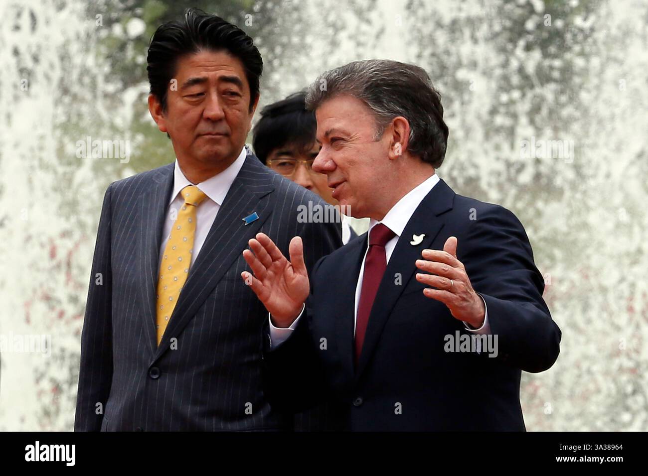 29. Juli 2014 - Bogota, Cundinamarca, Kolumbien - Bogota, Kolumbien 29 de julio de 2014. El Primer Ministro de Japon Shinzo Abe y la primera dama Akie Abe durante su visita a Colombia donde fueron recibidos por el presidente Juan Manuel Santos y Maria Clemencia Rodriguez de Santos en la casa de NariÃÆ’±o.. Foto / Carlos Ortega / CEET (Foto: © El Tiempo/GDA/ZUMA Wire) Stockfoto