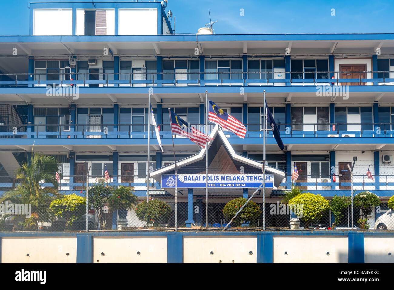Gebäude des Polizeipräsidiums des Bezirks Melaka Tengah, Malakka, Malaysia Stockfoto