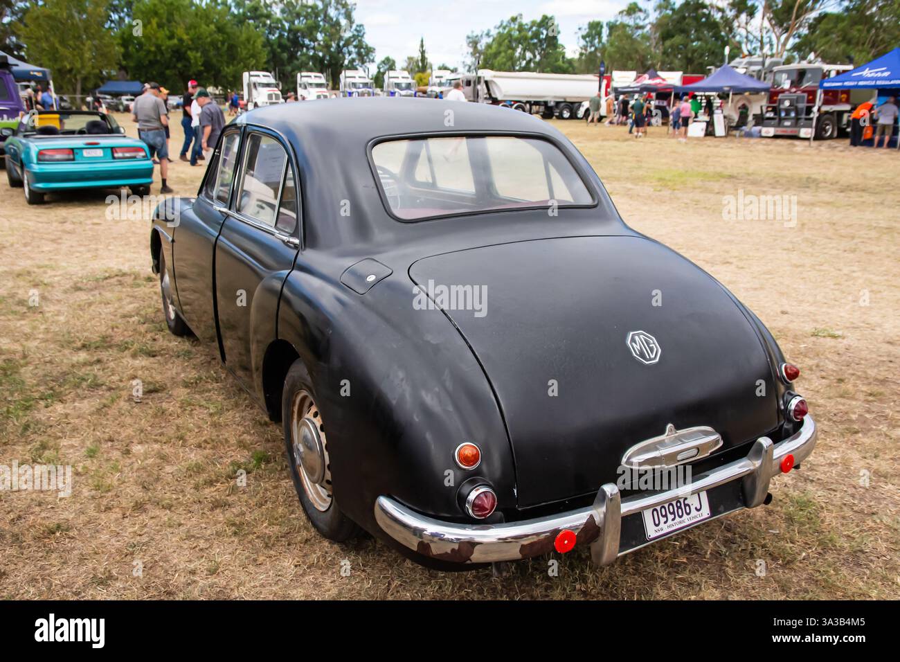 Rückansicht einer klassischen 1954 MG Magnette ZA Limousine. Stockfoto