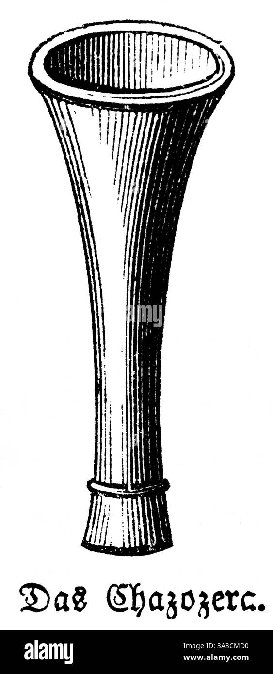 Das Musikinstrument Chazozra ist ein antikes Horn aus Metall, trompetenartig geformt, das verwendet wird, um ein Treffen auszurufen, zu starten oder eine militärische Schlacht zu beginnen Stockfoto