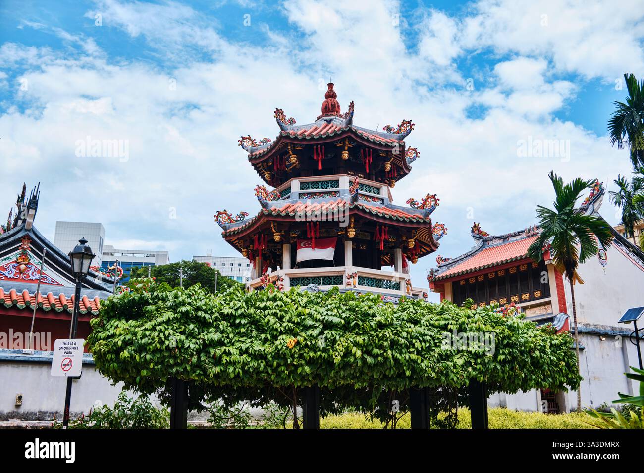 Singapur - 16. August 2024: Der taoistische Thian Hock Keng Tempel oder Tempel des himmlischen Glücks in Chinatown Stockfoto