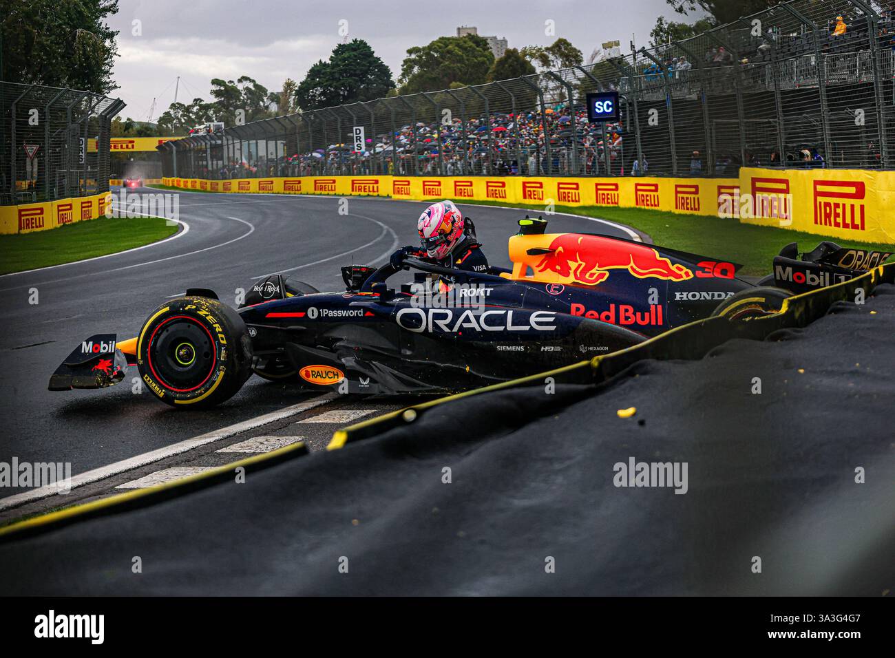 Melbourne, Australien. März 2025. Liam Lawson (NZL) - Redbull Racing RB21 - Honda RBPT während des Formel-1-Rennens Louis Vuitton Australian Grand Prix 2025; Albert Park, Melbourne, Australien, 14. Bis 16. März 2025 Credit: Alessio de Marco/Alamy Live News Stockfoto