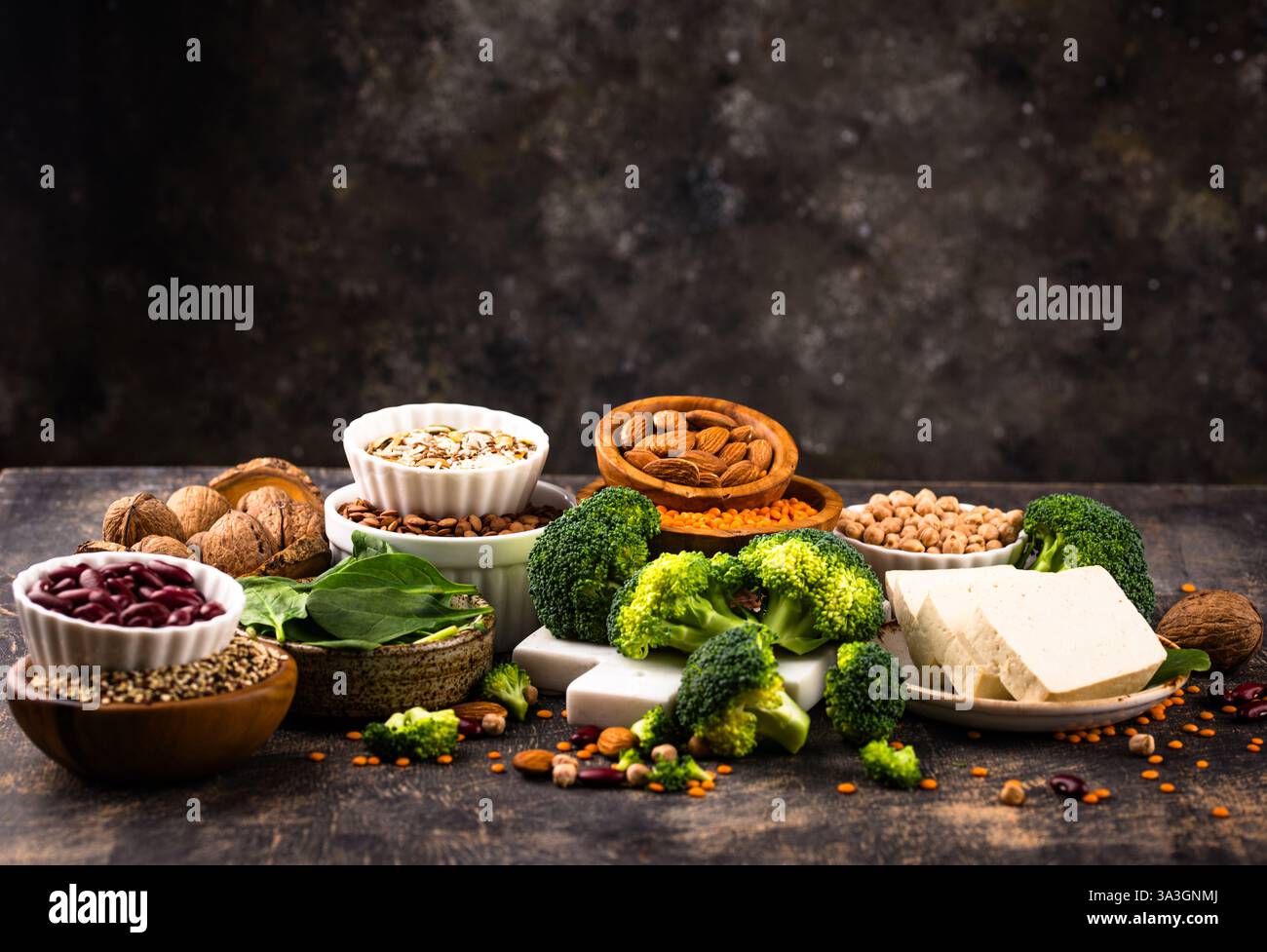 Sortierung pflanzlicher veganer Proteinprodukte Stockfoto