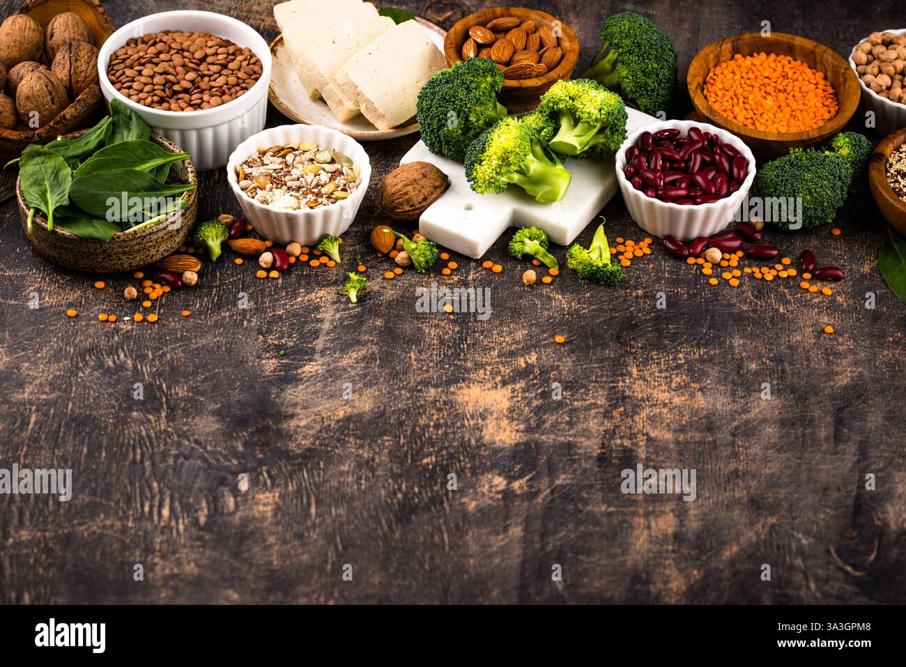 Sortierung pflanzlicher veganer Proteinprodukte Stockfoto