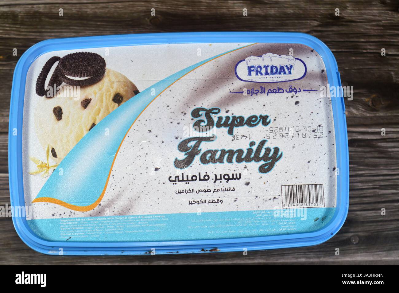 Kairo, Ägypten, 10. März 2025: Freitag Super Family Eiscreme ...