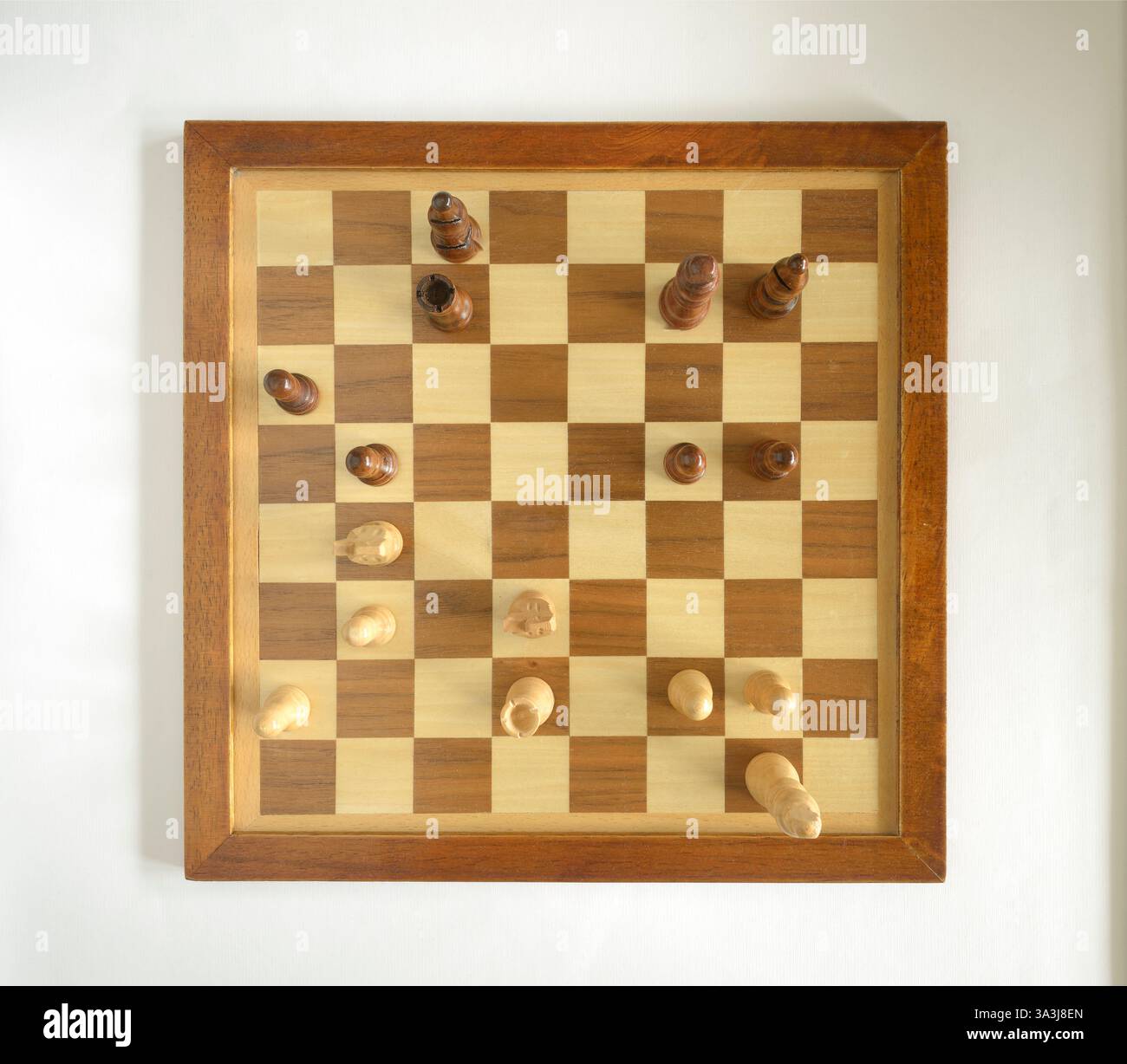 Ergebnis nach dem dritten Schachspiel zwischen Bobby Fischer (weiß) und Boris Spassky (schwarz) im September 1992. Ergebniszeichnung. Stockfoto