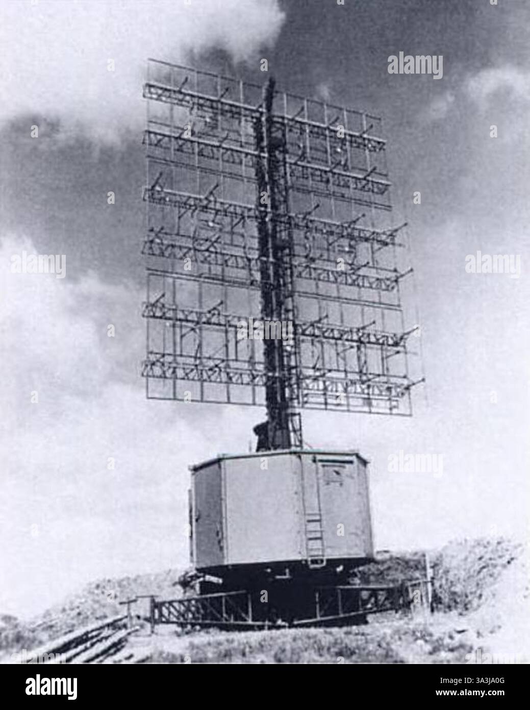 Das Radar Freya war ein Frühwarnradar, das Deutschland während des Zweiten Weltkriegs eingesetzt hatte und nach der nordischen Göttin Freyja benannt wurde. Während des Krieges wurden über tausend Stationen gebaut. Stockfoto