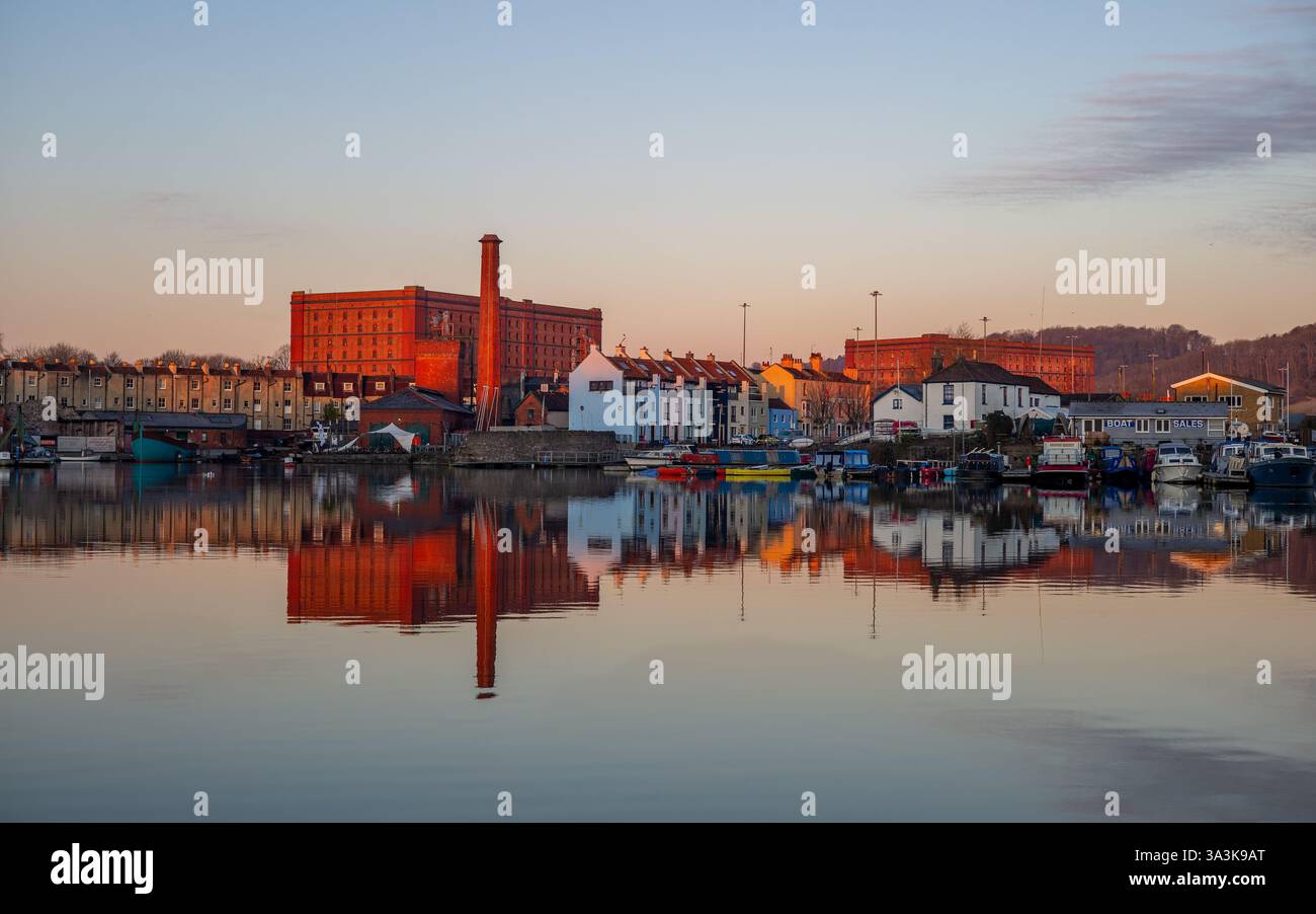 Sonnenaufgang am Bristol Harbour UK Stockfoto