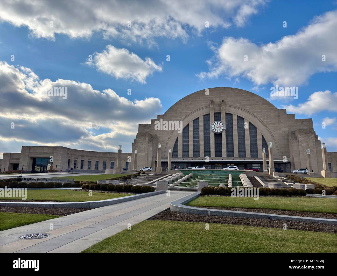 Union Terminal in Cincinnati mit Art déco-Architektur, Uhr Stockfoto