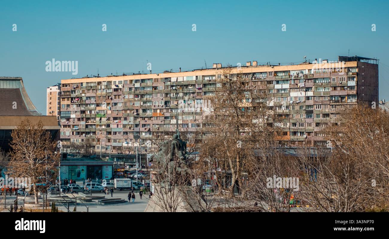 kommunistische Wohnblocks aus der Sowjetzeit in Jerewan, Armenien Stockfoto