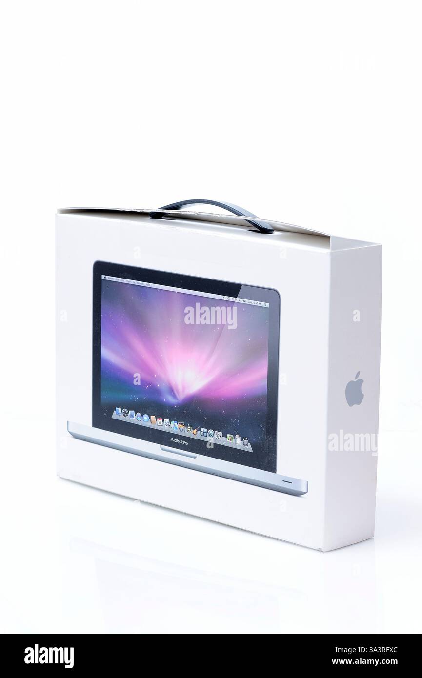 MacBook Pro, keine Eigenschaftsfreigabe, Serie, Elektronik, Elektrogeräte, Technologie, Konversation, Unterhaltungselektronik, drinnen, Apple, Stockfoto