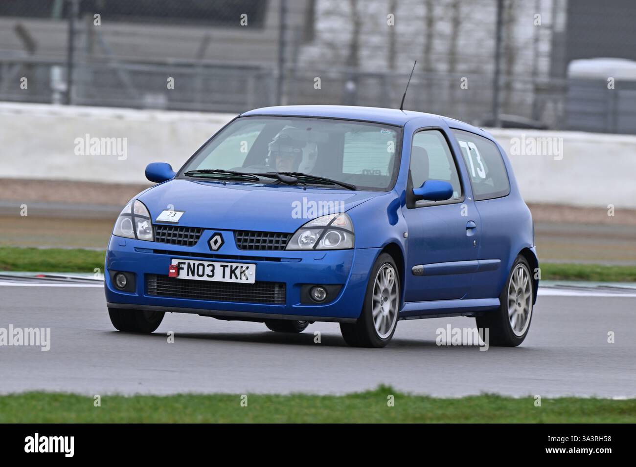 Richard Ames, Renault Clio 172 Cup, der erstmals 1952 in der Pomeroy Trophy ausgetragen wurde, sind Autos aller Epochen und Typen, der Vintage Sports Car Club, VSC Stockfoto