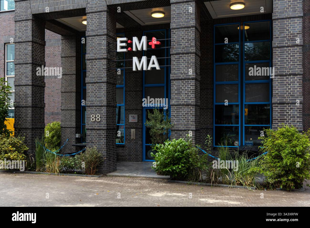 EMMA möchte zu einer nachhaltigen und integrativen Gesellschaft beitragen, in der jeder eine Stimme hat. Stockfoto