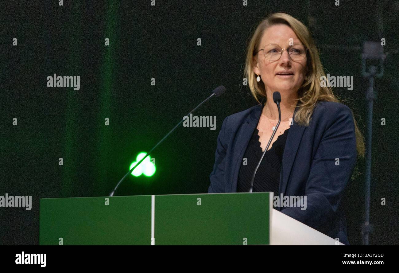 Lausanne, Waadt, Schweiz. März 2025. Lausanne Schweiz, 18.03.2025: MYRIAM PASCHE (neuer Leiter der Sportabteilung) hat die verschiedenen Partnerschaften der Olympischen Hauptstadt Lausanne mit der WADA-kommission benannt. Während des jährlichen Symposiums der WADA 2025. WADA 2025 Annual Symposium (World Anti-Doping Agency) und fand im SwissTech Convention Center statt (Credit Image: © Eric Dubost/ZUMA Press Wire) NUR REDAKTIONELLE VERWENDUNG! Nicht für kommerzielle ZWECKE! Stockfoto