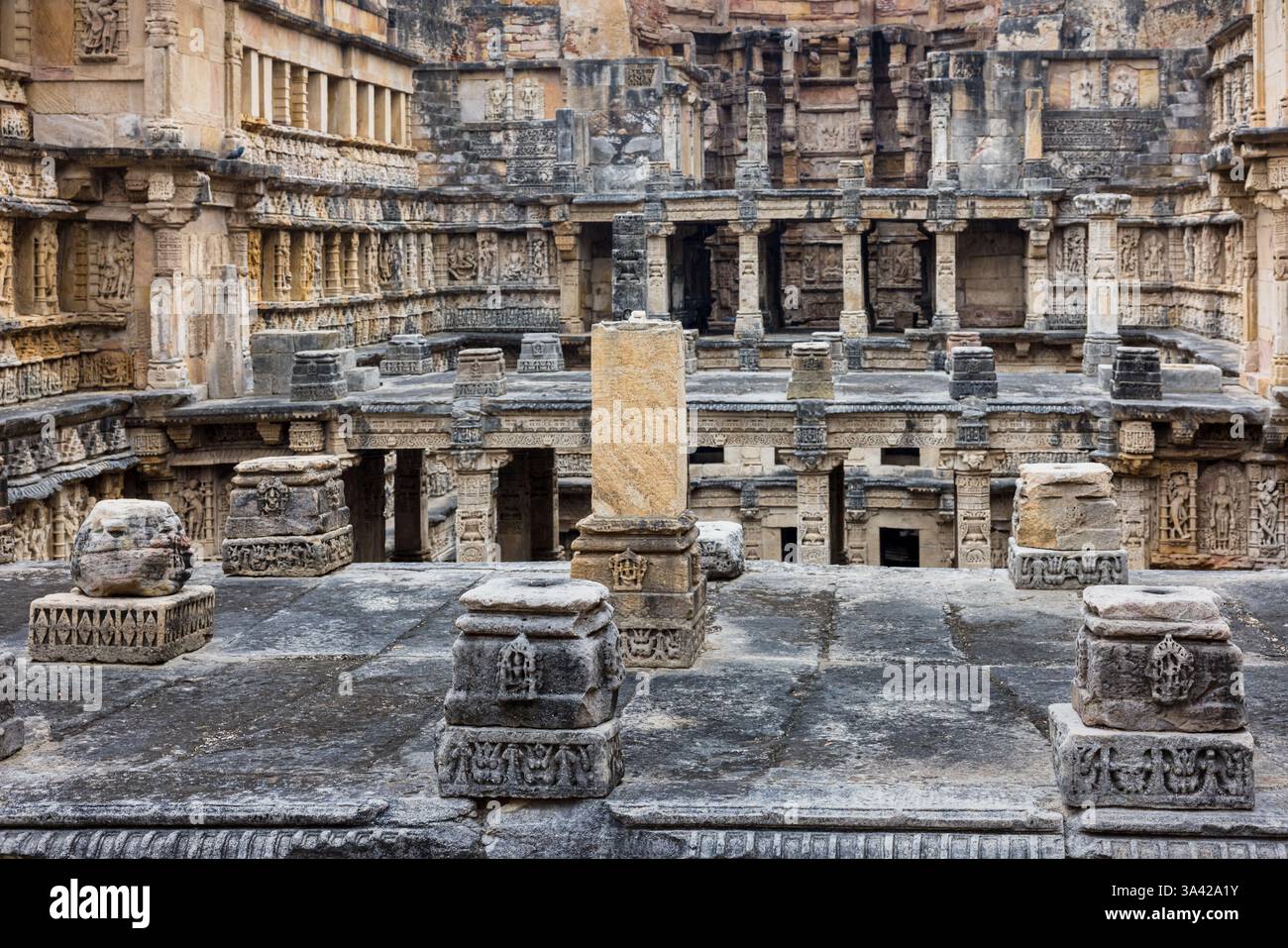 Der Steppbrunnen Rani Ki Vav, Gujarat, Indien Stockfoto Der Steppbrunnen Rani Ki Vav, Gujarat, Indien Stockfoto