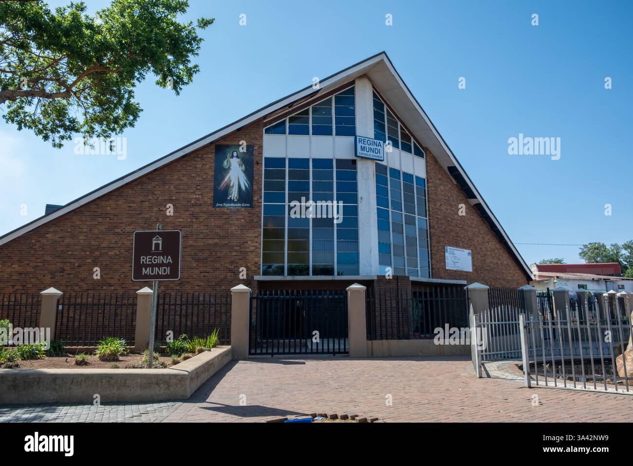 Johannesburg, Südafrika, 19. Oktober 2024. Regina Mundi Katholische Kirche, Soweto Stockfoto