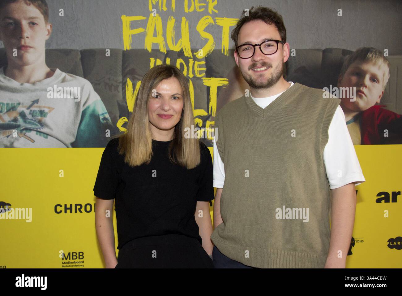 Constanze Klaue (Regisseur), Lukas Rietzschel (Autor), mit der Faust in die Welt schlagen, Premiere bei Delphi Filmpalast, Berlin, 17.03.2025 Stockfoto