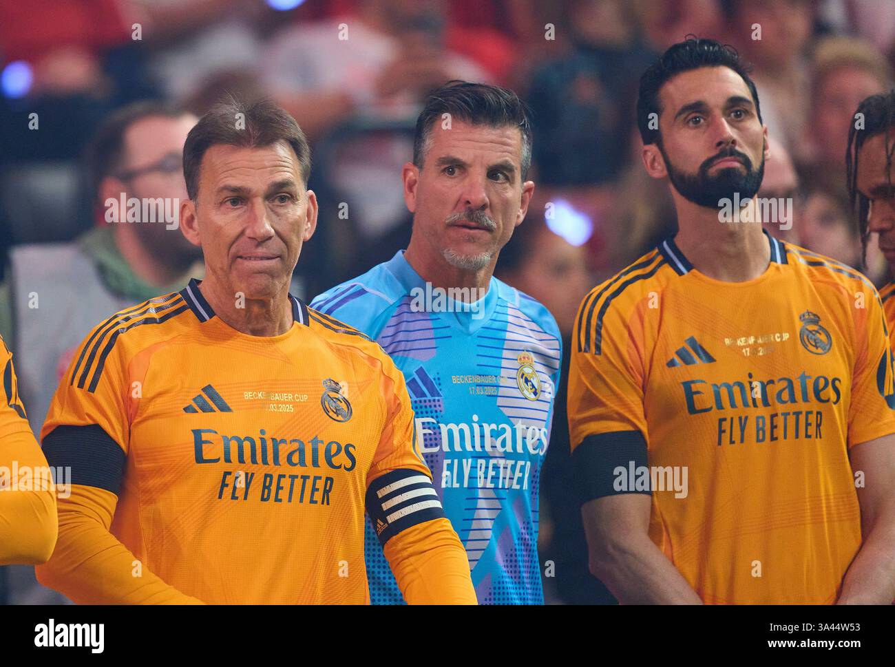 Isidoro San Jose, Jose Maria Garcia, Iker Casillas, Pepe, Ivan Perez, Alan Velasco, Ruben de la Red, Martin Vasquez, Pedro Contreras, Alvaro Arbeloa, Christian Karembeu, Fernando Sanz, Real Madrid Legenden beim Fußball-Beckenbauer-GEDENKPOKAL 2025 für den verstorbenen Fußballlegende Franz Beckenbauer (gestorben 7. Januar 2024) am 17. März 2025 in München. Saison 2024/2025, 1.Bundesliga, FCB, München, FC Bayern München, Spieltag x, x.. Spieltag Fotograf: ddp Images/STAR-Images Credit: ddp Media GmbH/Alamy Live News Stockfoto