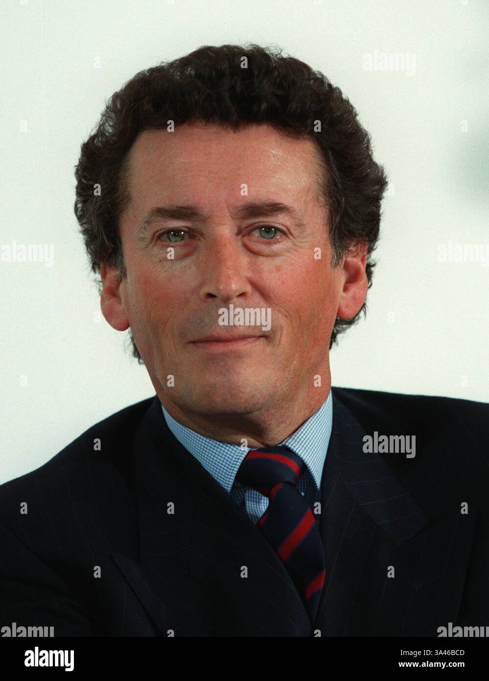 Dezember 1997 - Scarborough, North Yorkshire, England - ROBERT POWELL.ACTOR.22/12/1997.L73F27AC.CREDIT: ALLSTAR/(Bild: © Globe Photos/ZUMAPRESS.com) Stockfoto