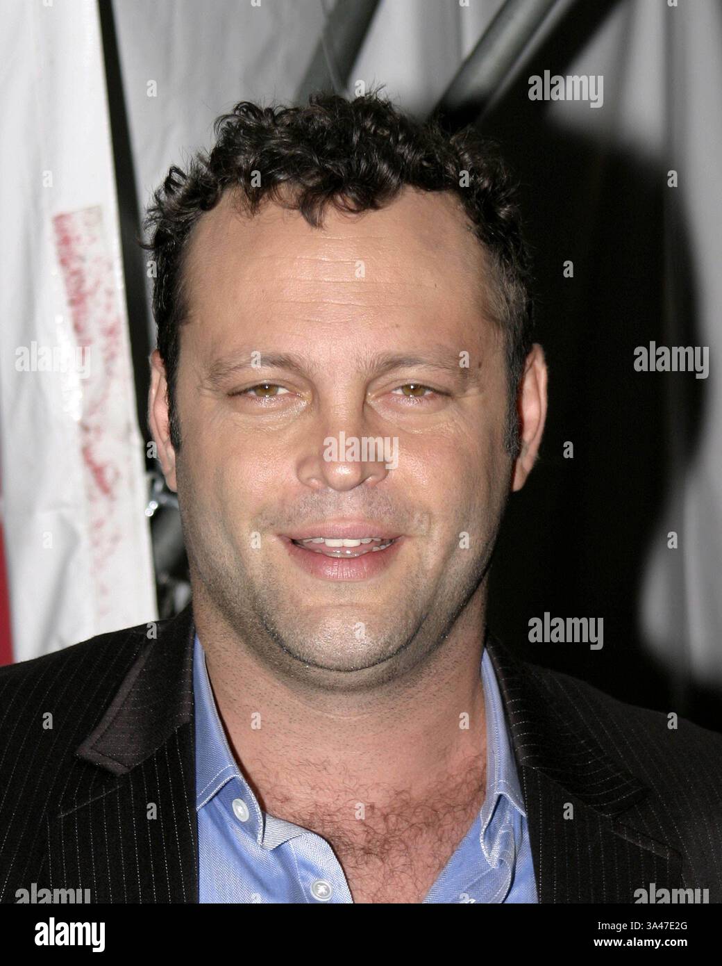 13. Juli 2005 – NEW YORK CITY 07-13-2005 – Vince Vaughn besucht New York Premiere des New Line Cinema Films „WEDDING CRASHERS“ im Ziegfeld Theatre .K4431AGM. ANTHONY G. MOORE-(Bild: © Globe Photos/ZUMAPRESS.com) Stockfoto