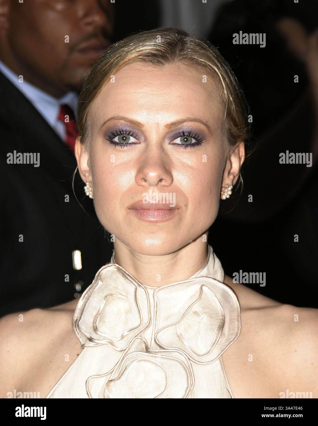 13. Juli 2005 – NEW YORK CITY 07-13-2005 Oksana Baiul besucht New York Premiere des New Line Cinema Films „WEDDING CRASHERS“ im Ziegfeld Theatre .K4431AGM. ANTHONY G. MOORE-(Bild: © Globe Photos/ZUMAPRESS.com) Stockfoto