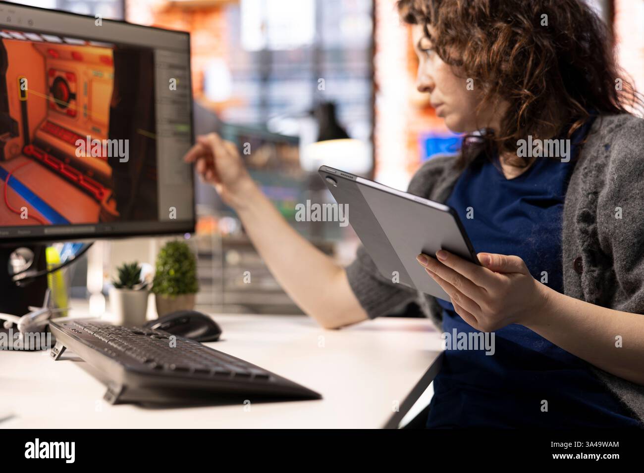 Spieleentwickler nutzen KI-generiertes Programm, um Raumschiffstationen mit Deep Learning und Automatisierung zu entwerfen, eine futuristische Umgebung, die durch maschinelles Lernen und Cloud Computing verbessert wird. Stockfoto