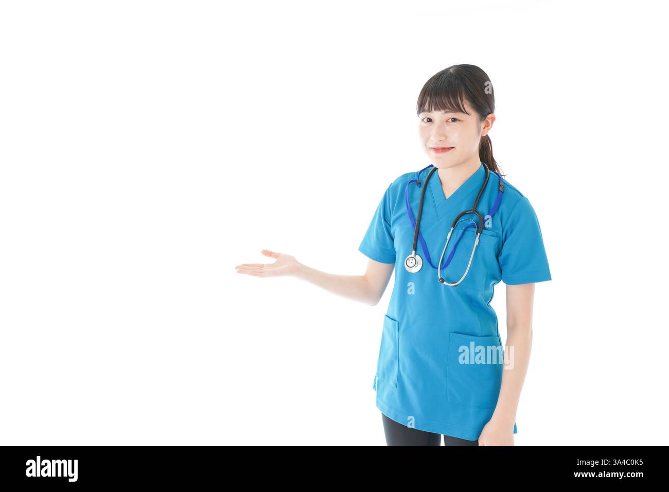 Lächelnde junge Krankenschwester Stockfoto