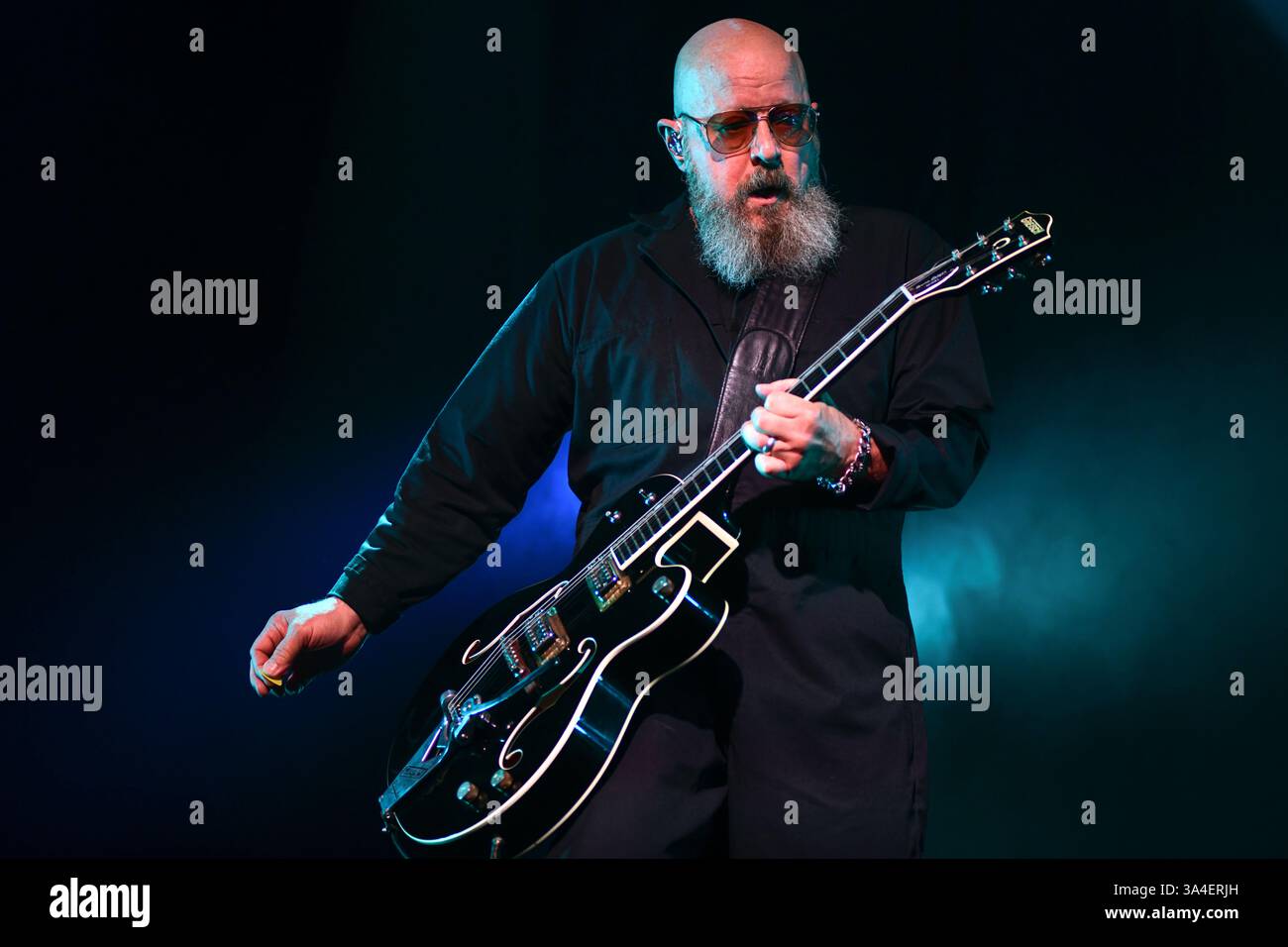 Buenos Aires (18. März 2025). Alternative Rock Band Garbage (Steve Marker, Gitarre) live im Obras Stadium in Buenos Aires, Argentinien. Quelle: Mariano Garcia/Alamy Live News Stockfoto