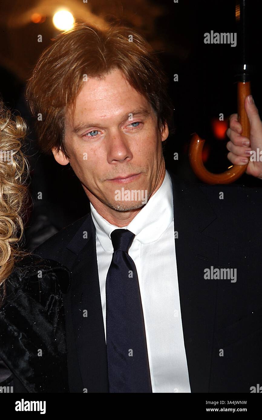 11. JANUAR 2005 - KEVIN BACON.K41081AR.2005 NATIONAL BOARD OF REVIEW OF MOTION PICTURES AWARDS GALA TAVERN IM GRÜNEN CENTRAL PARK, NEW YORK CITY .01-11-2005. ANDREA REANULT- 2005 (Foto: © Globe Photos/ZUMAPRESS.com) Stockfoto